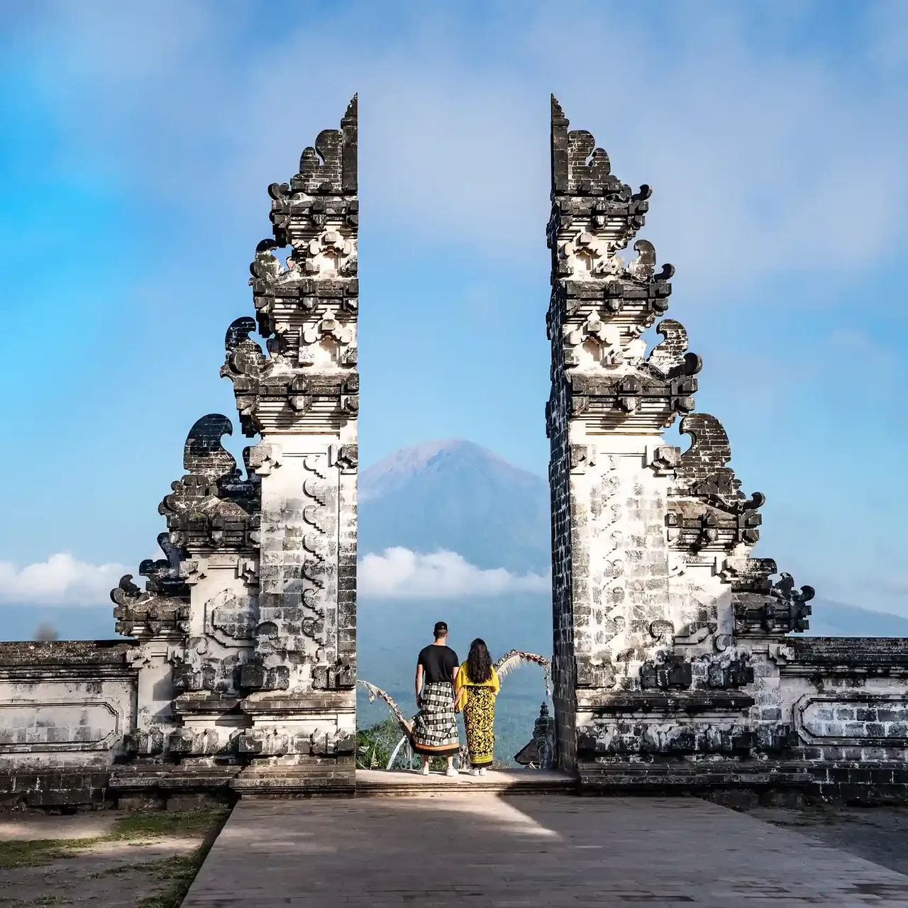 Gerbang Pura Lempuyang dengan Gunung Agung